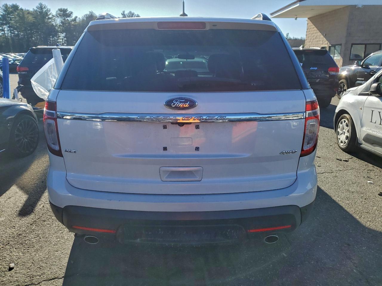 2013 FORD EXPLORER XLT photo 6