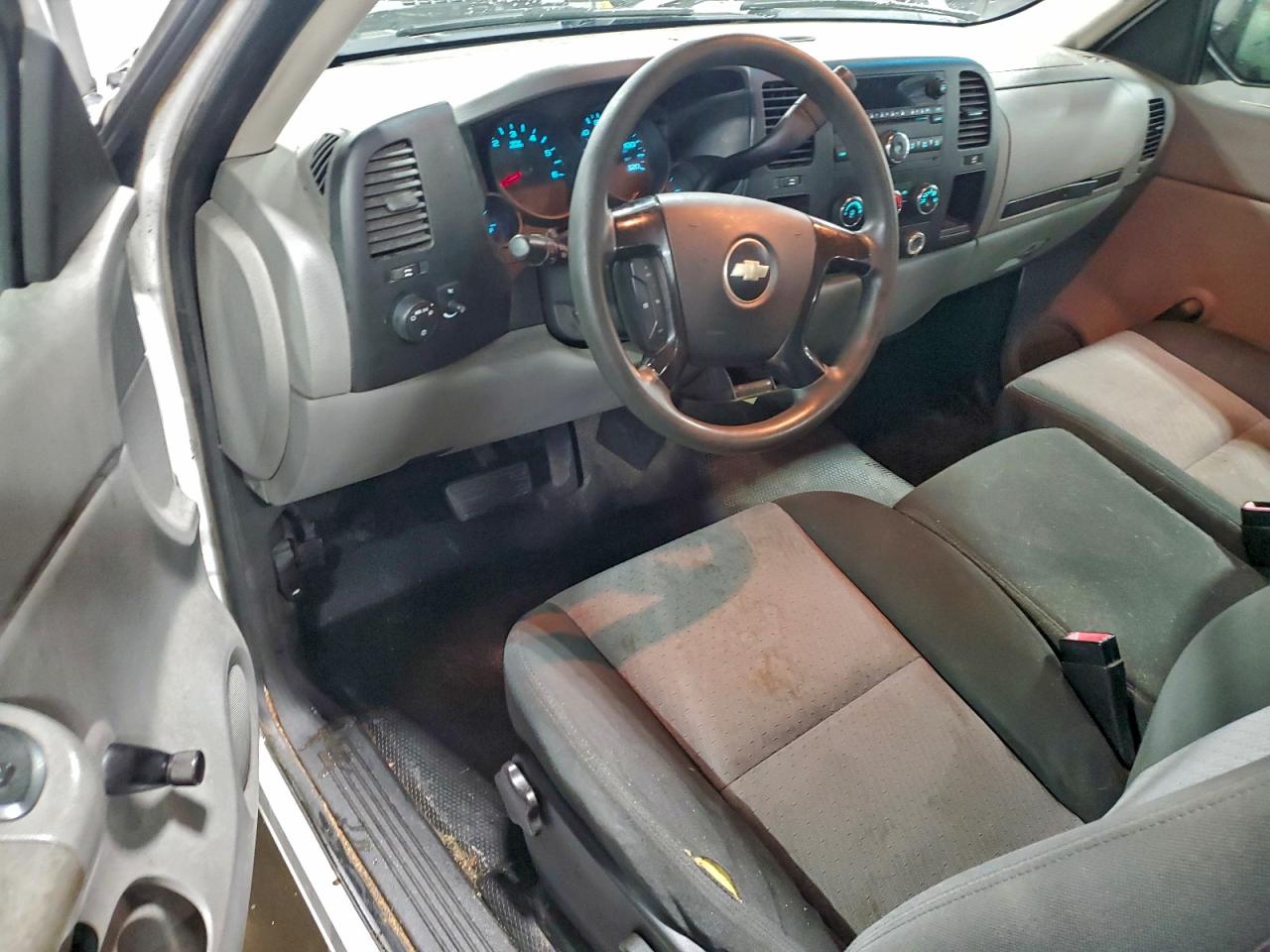 2007 CHEVROLET SILVERADO C1500 CLASSIC photo 8