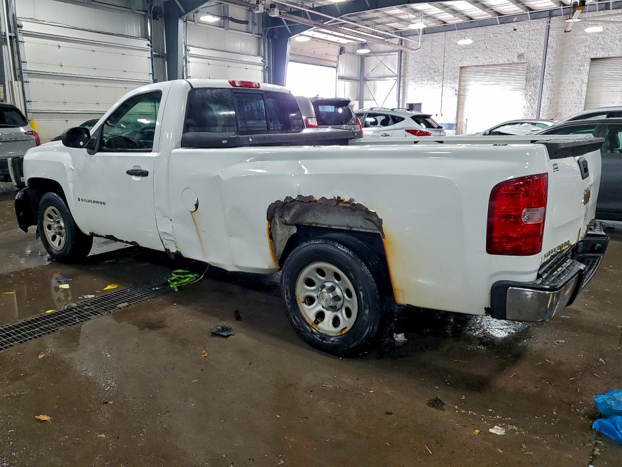 2007 CHEVROLET SILVERADO C1500 CLASSIC photo 2
