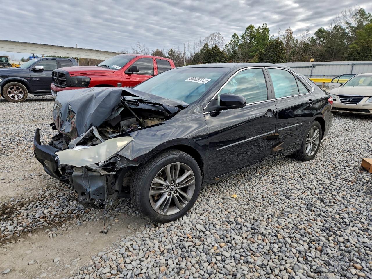 2016 TOYOTA CAMRY