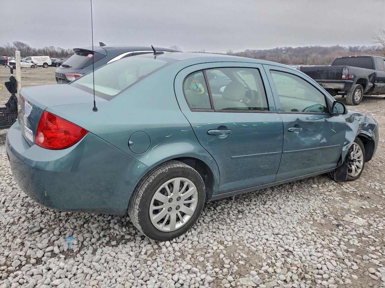 2010 CHEVROLET COBALT LS photo 3