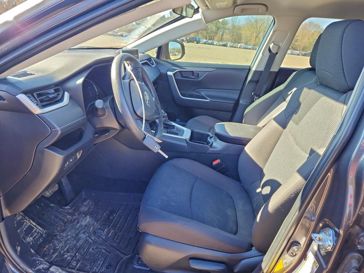 2025 TOYOTA RAV4 LE photo 7