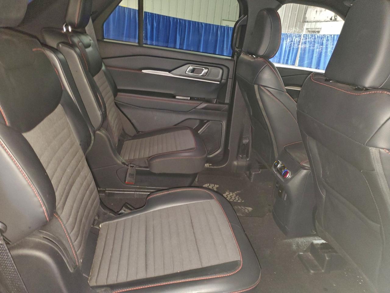 2025 FORD EXPLORER ST-LINE photo 11