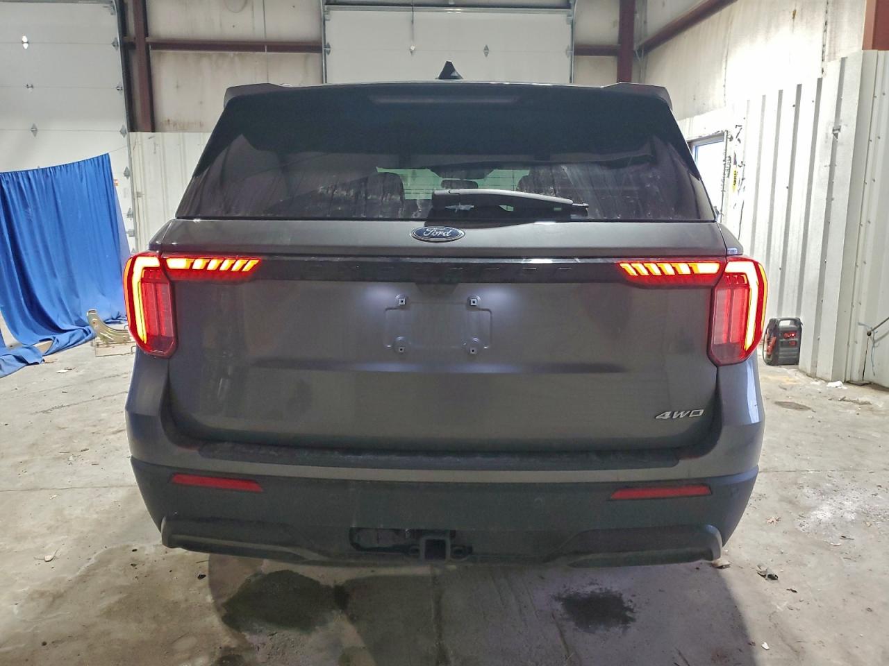 2025 FORD EXPLORER ST-LINE photo 6