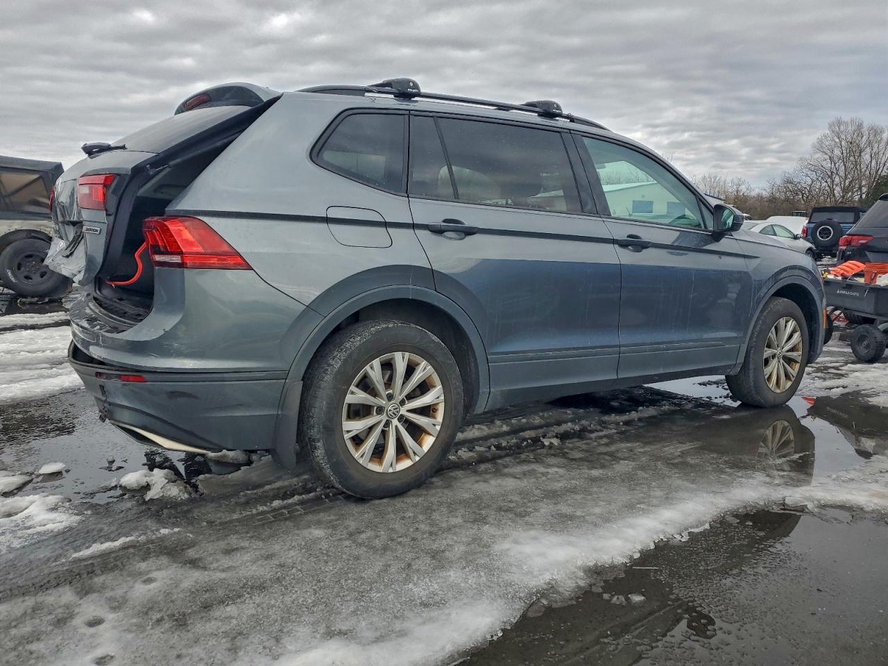 2020 VOLKSWAGEN TIGUAN S photo 5