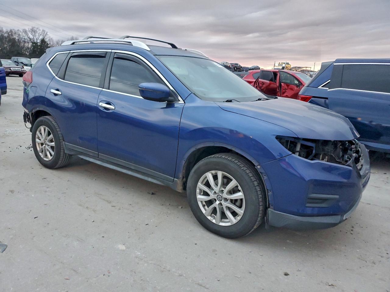 2019 NISSAN ROGUE S photo 4