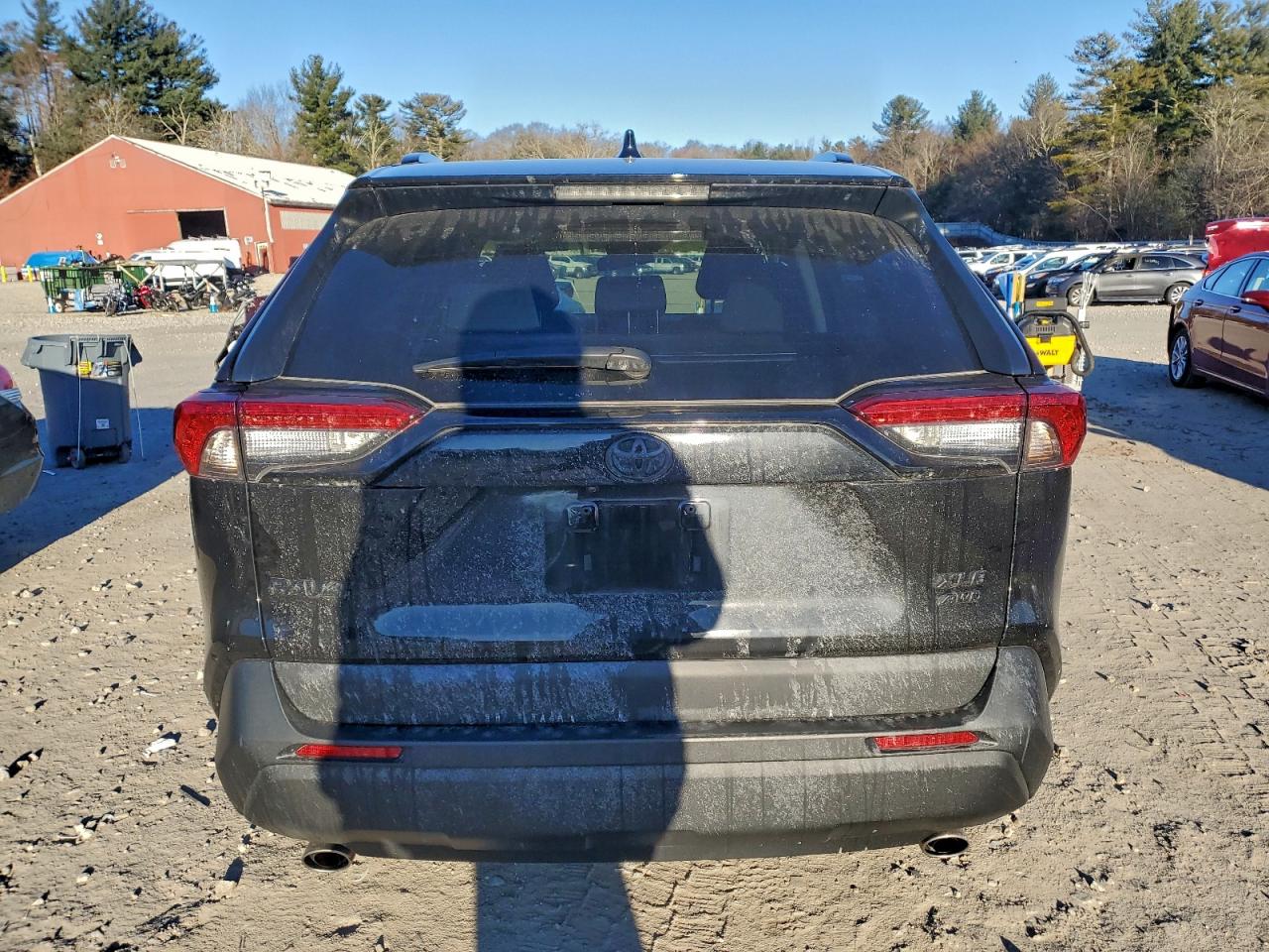 2024 TOYOTA RAV4 XLE photo 6