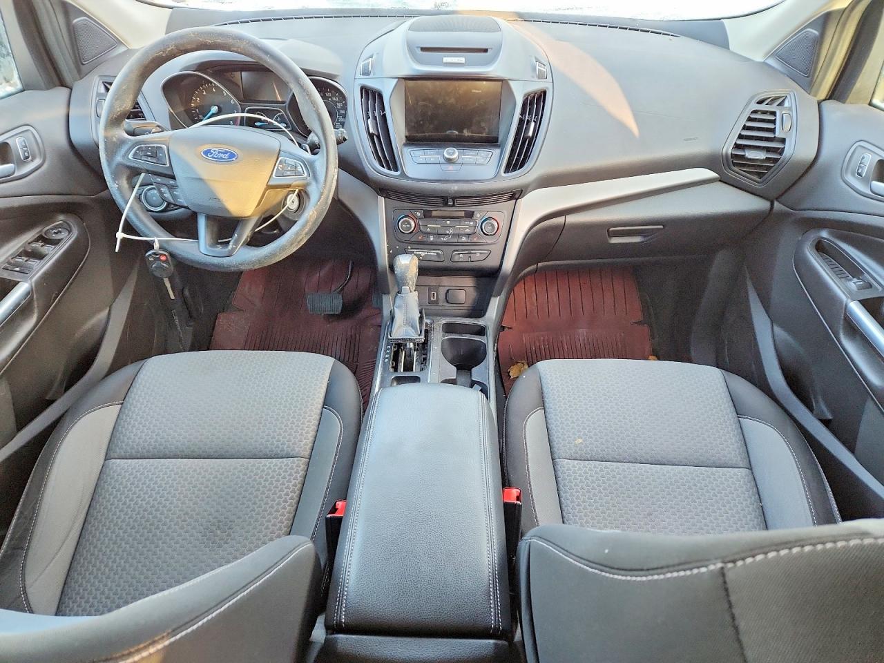 2017 FORD ESCAPE SE photo 8