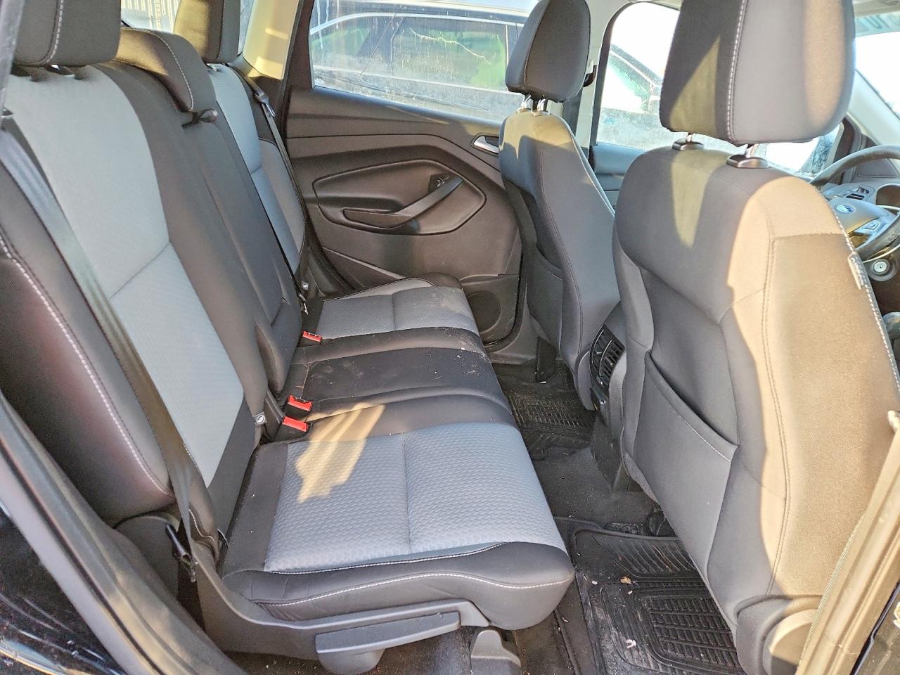 2017 FORD ESCAPE SE photo 11