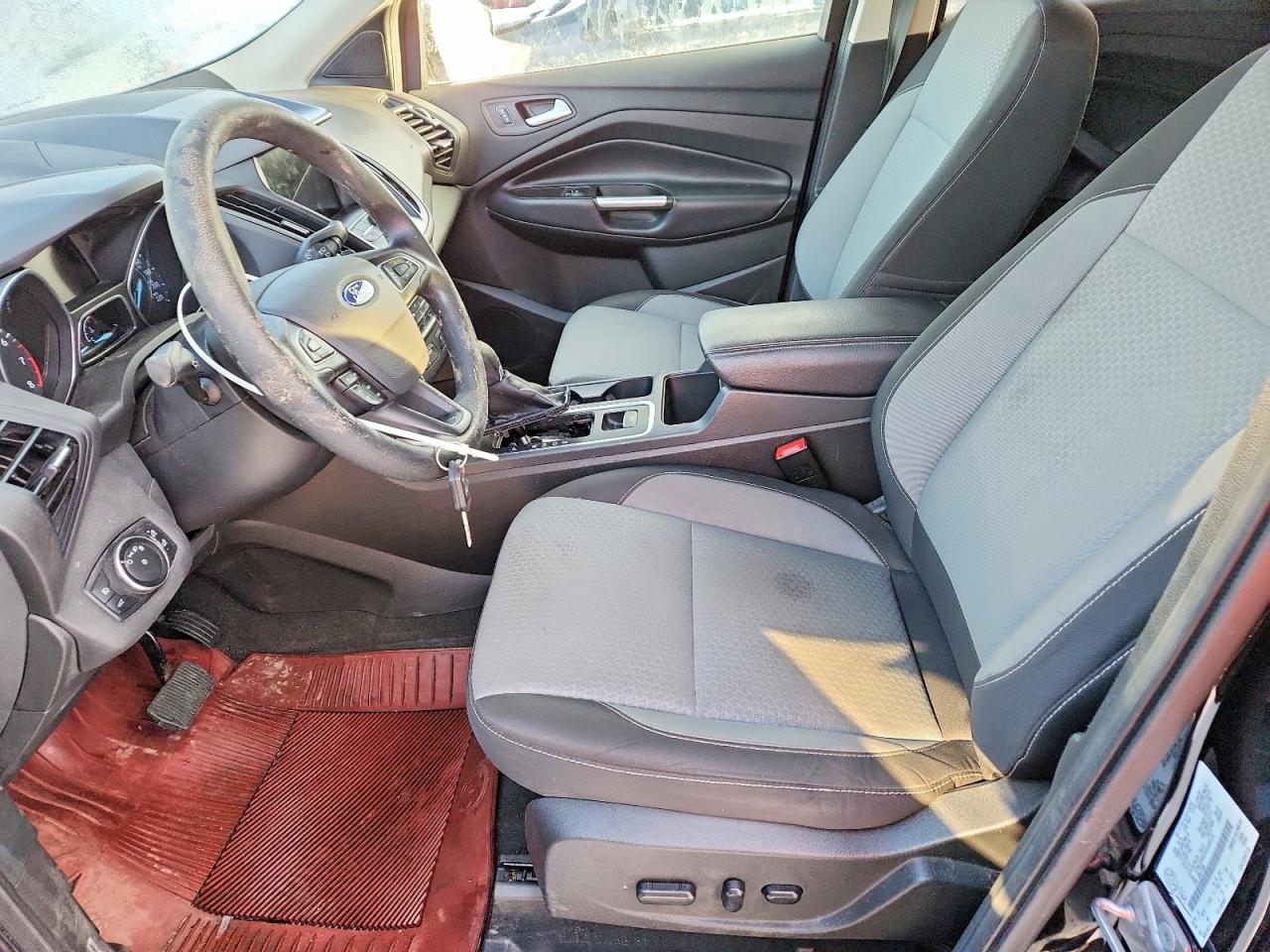 2017 FORD ESCAPE SE photo 7