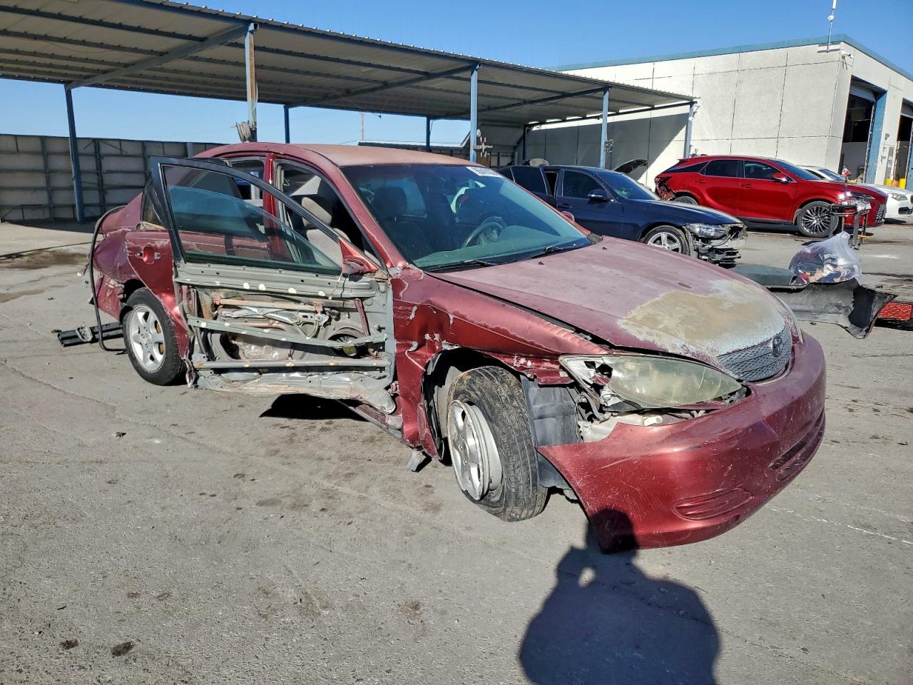 2003 TOYOTA CAMRY LE photo 4