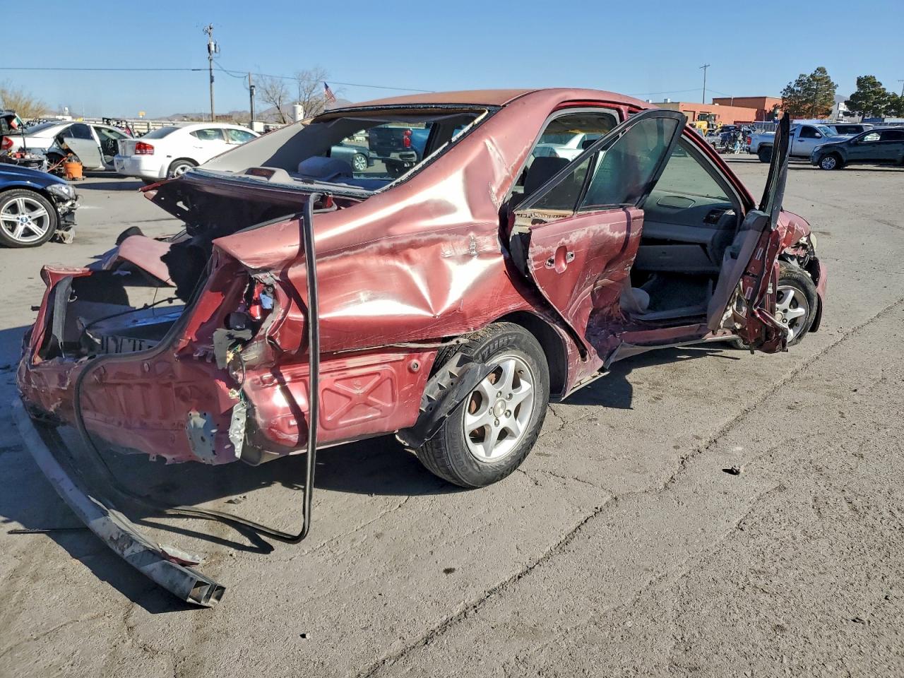 2003 TOYOTA CAMRY LE photo 3