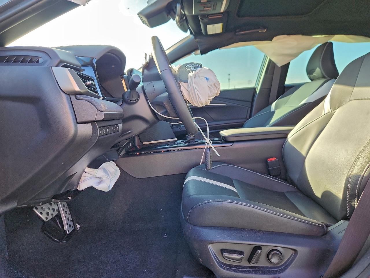 2025 TOYOTA CAMRY XSE photo 7