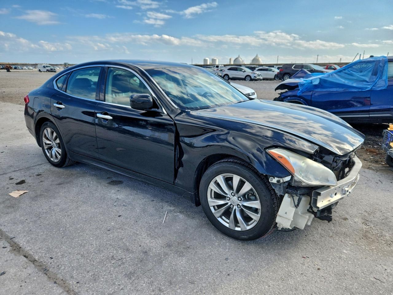 2012 INFINITI M37 photo 4