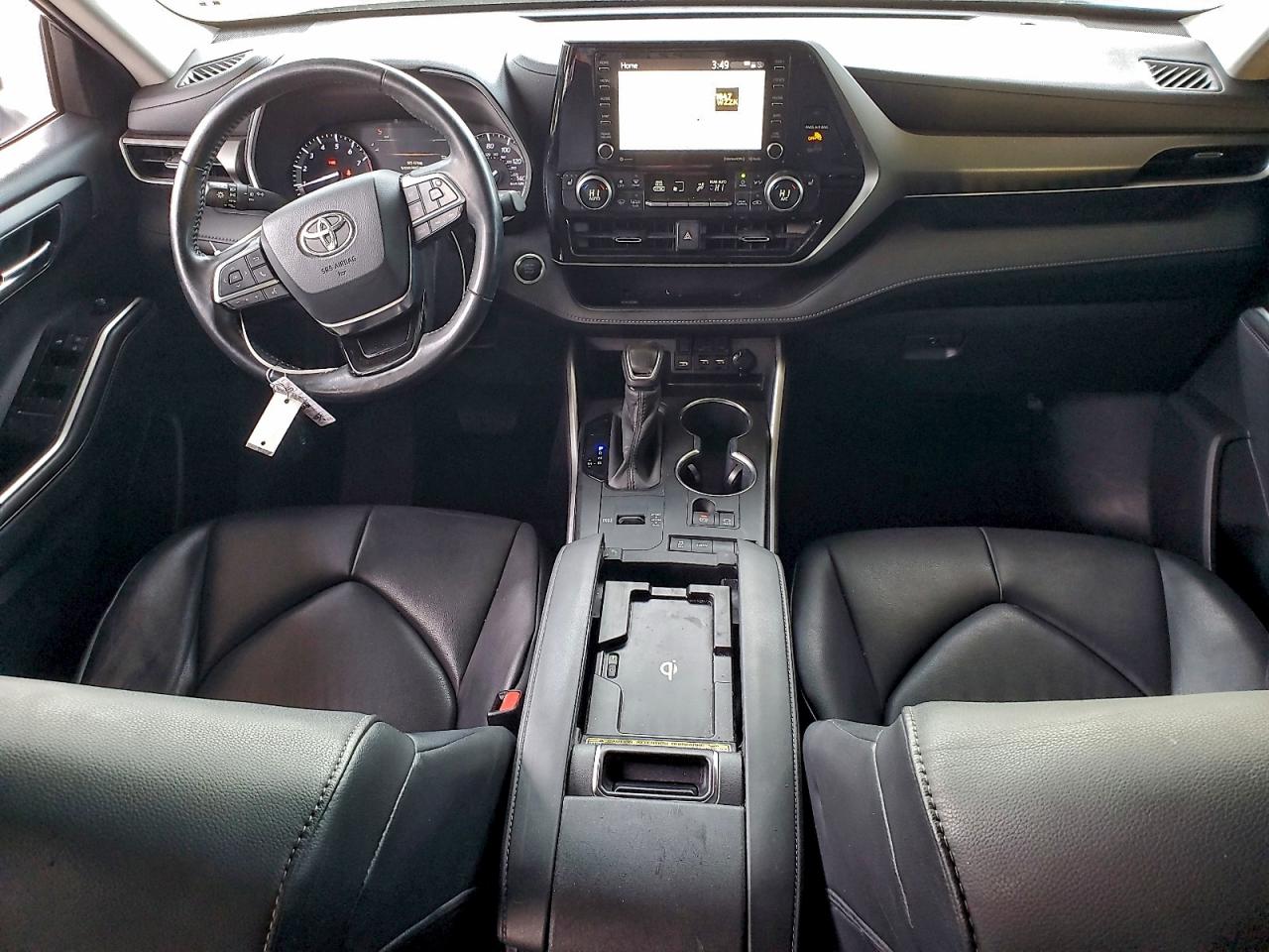 2020 TOYOTA HIGHLANDER XLE photo 8