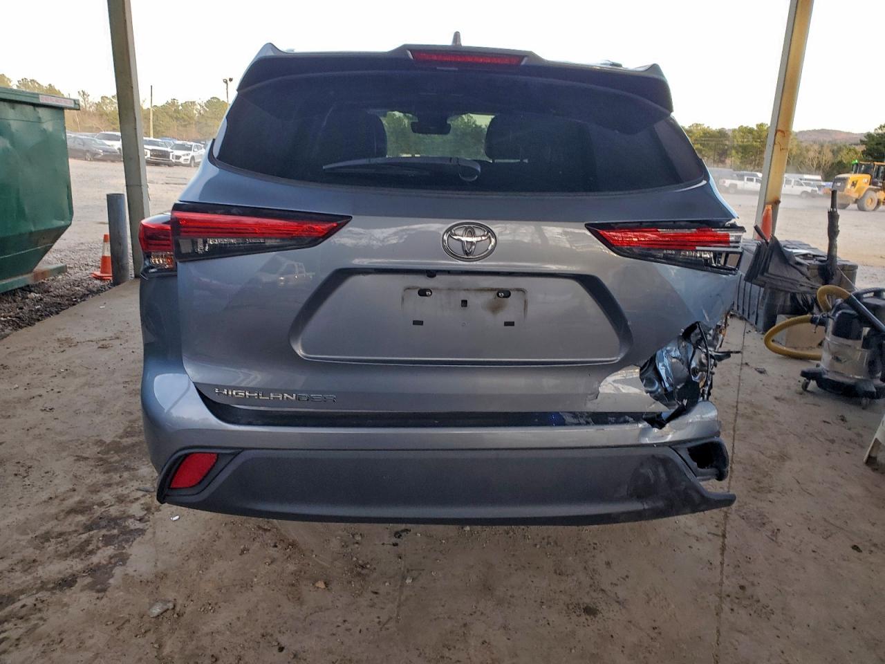 2020 TOYOTA HIGHLANDER XLE photo 6