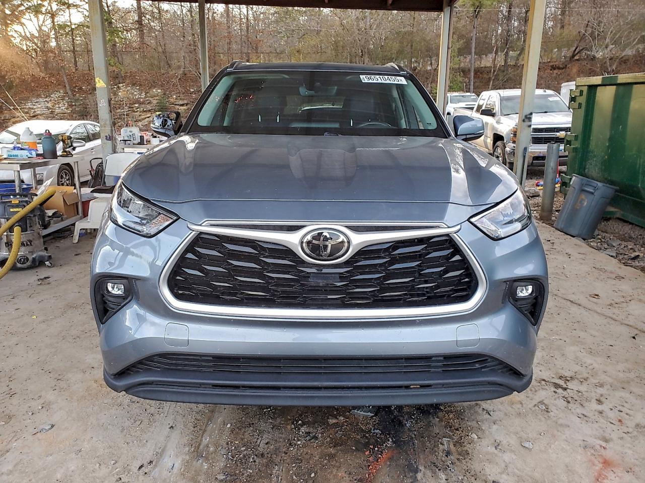 2020 TOYOTA HIGHLANDER XLE photo 5