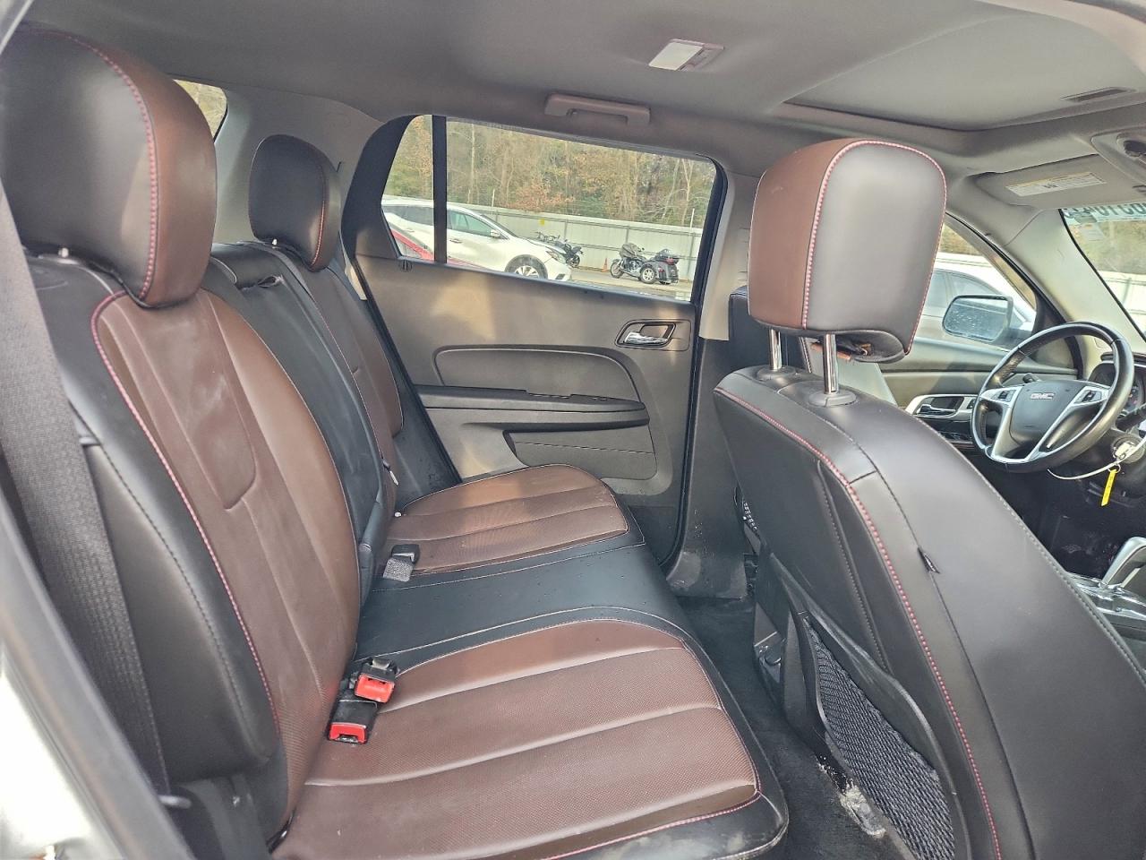 2015 GMC TERRAIN SLT photo 11