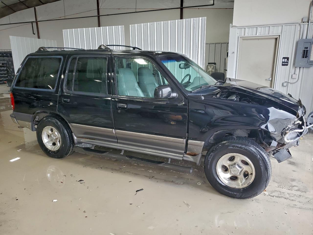 2000 FORD EXPLORER XLT photo 4