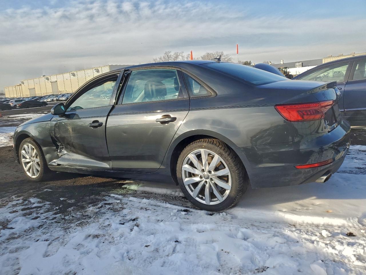 2017 AUDI A4 PREMIUM photo 2