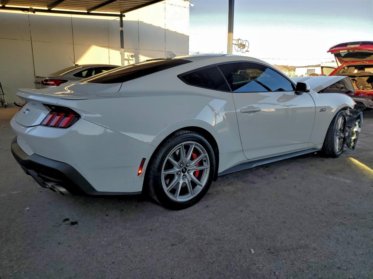 2025 FORD MUSTANG GT photo 3