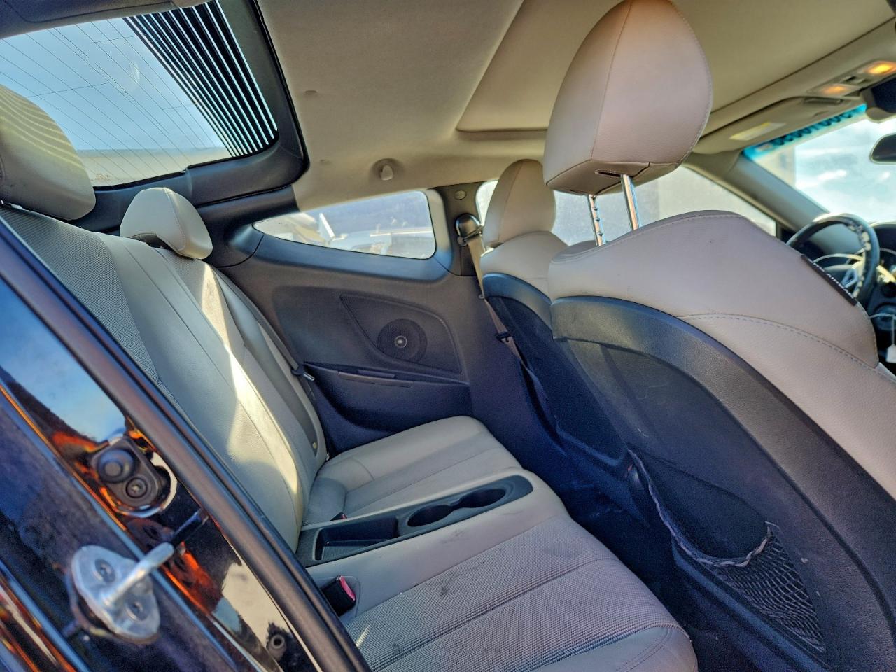 2013 HYUNDAI VELOSTER photo 11