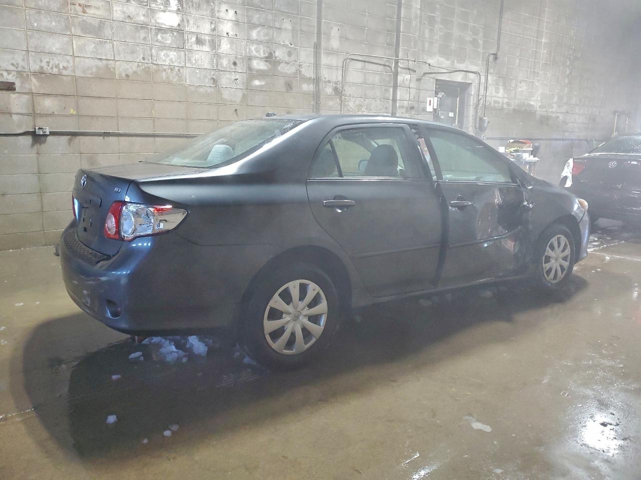 2010 TOYOTA COROLLA BASE photo 3