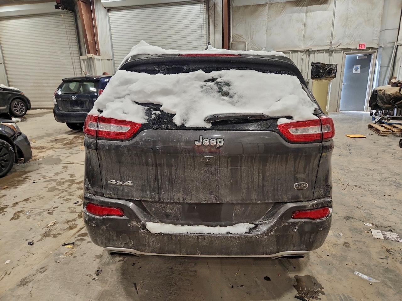 2018 JEEP CHEROKEE OVERLAND photo 6
