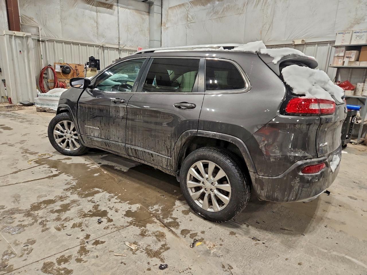 2018 JEEP CHEROKEE OVERLAND photo 2