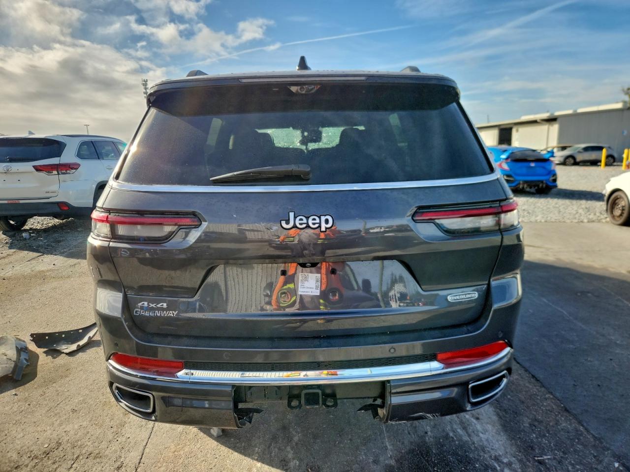 2024 JEEP GRAND CHEROKEE L OVERLAND photo 6