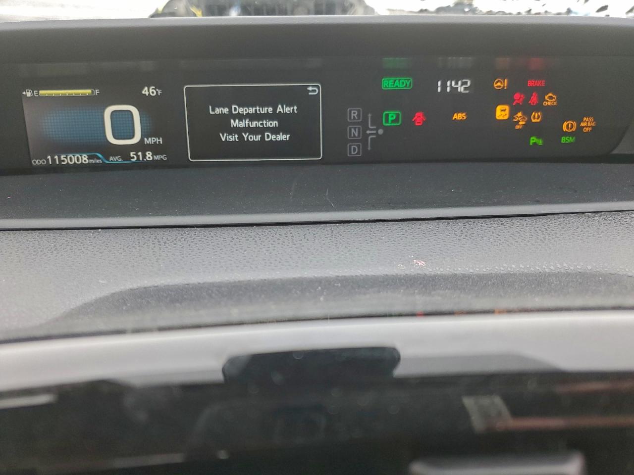 2019 TOYOTA PRIUS photo 9