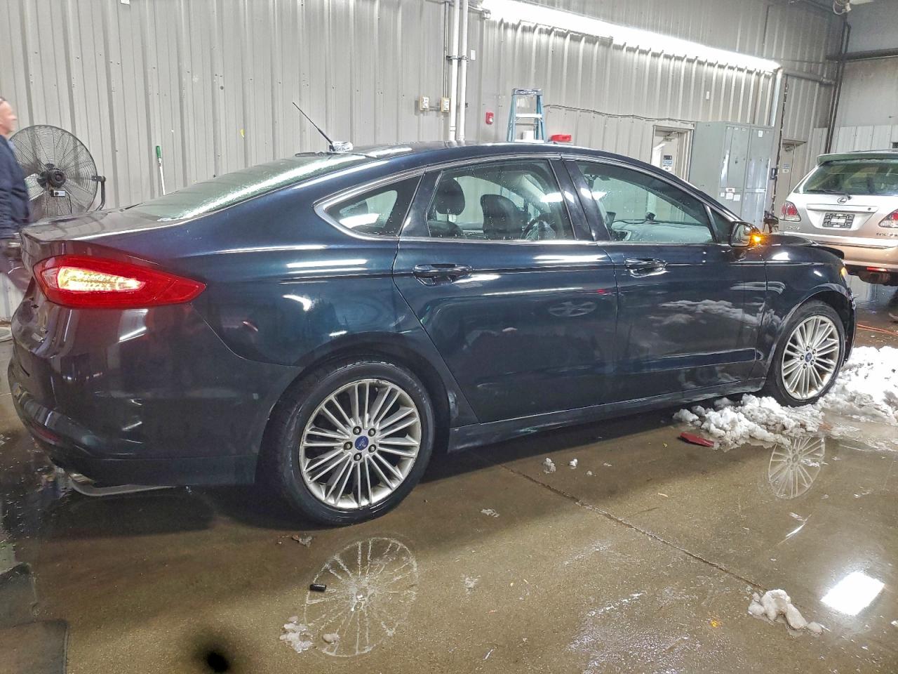 2014 FORD FUSION SE photo 3
