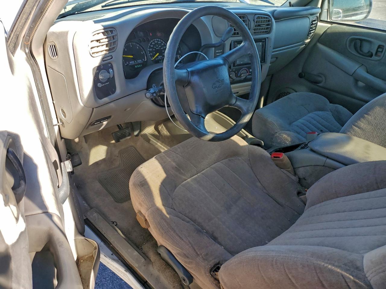 2001 CHEVROLET S TRUCK S10 photo 8