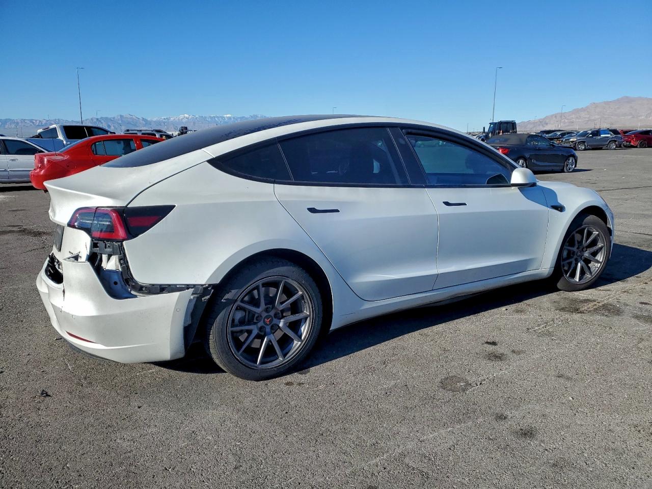 2022 TESLA MODEL 3 photo 3