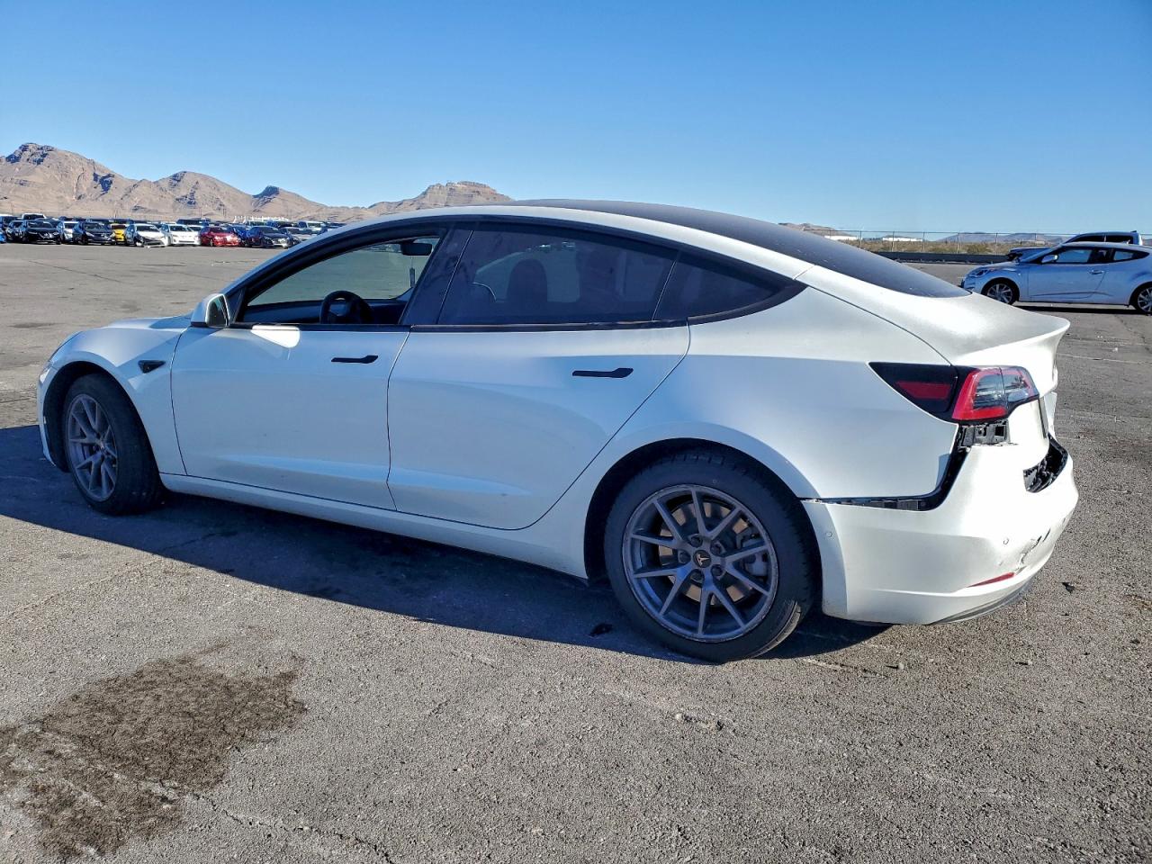 2022 TESLA MODEL 3 photo 2