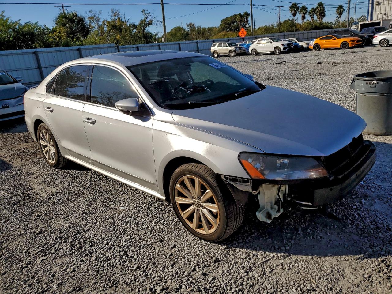 2012 VOLKSWAGEN PASSAT SEL photo 4