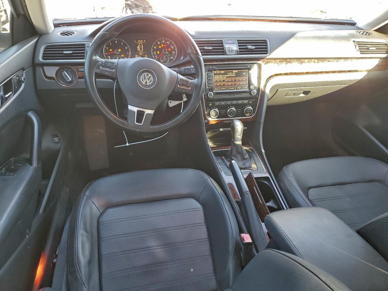 2012 VOLKSWAGEN PASSAT SEL photo 8