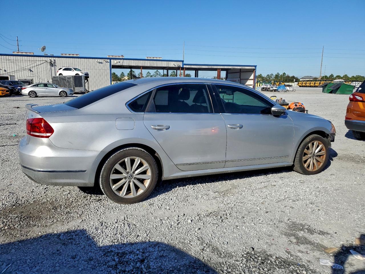 2012 VOLKSWAGEN PASSAT SEL photo 3