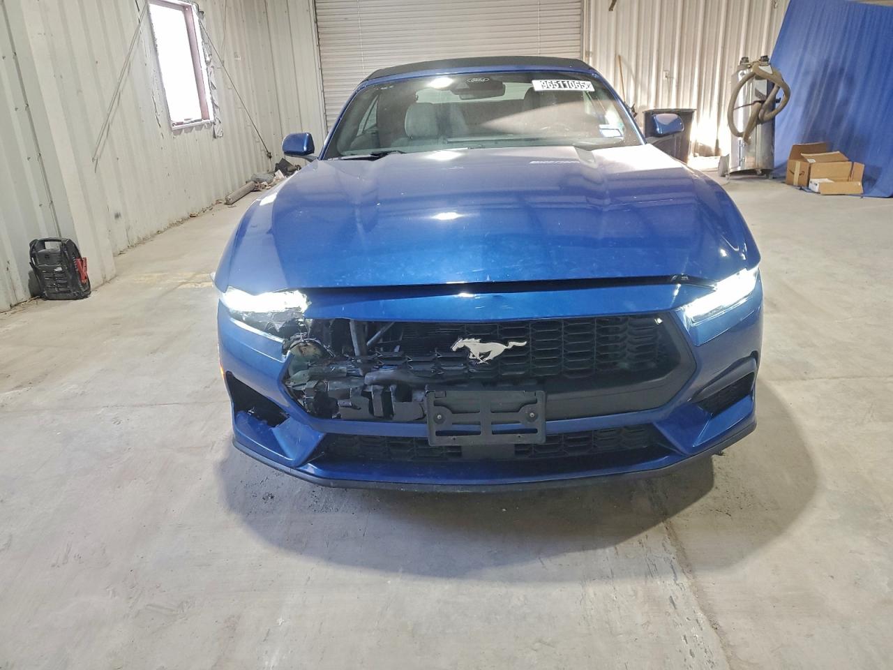 2024 FORD MUSTANG photo 5