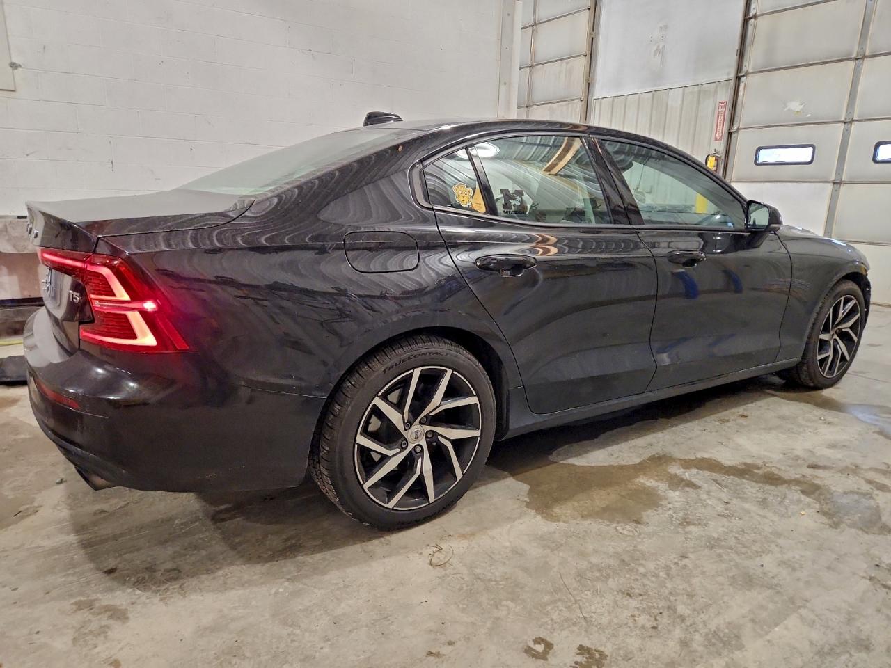 2020 VOLVO S60 T5 MOMENTUM photo 3