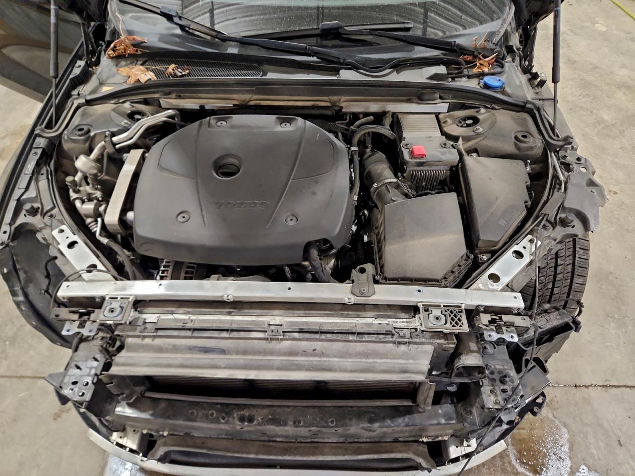 2020 VOLVO S60 T5 MOMENTUM photo 11