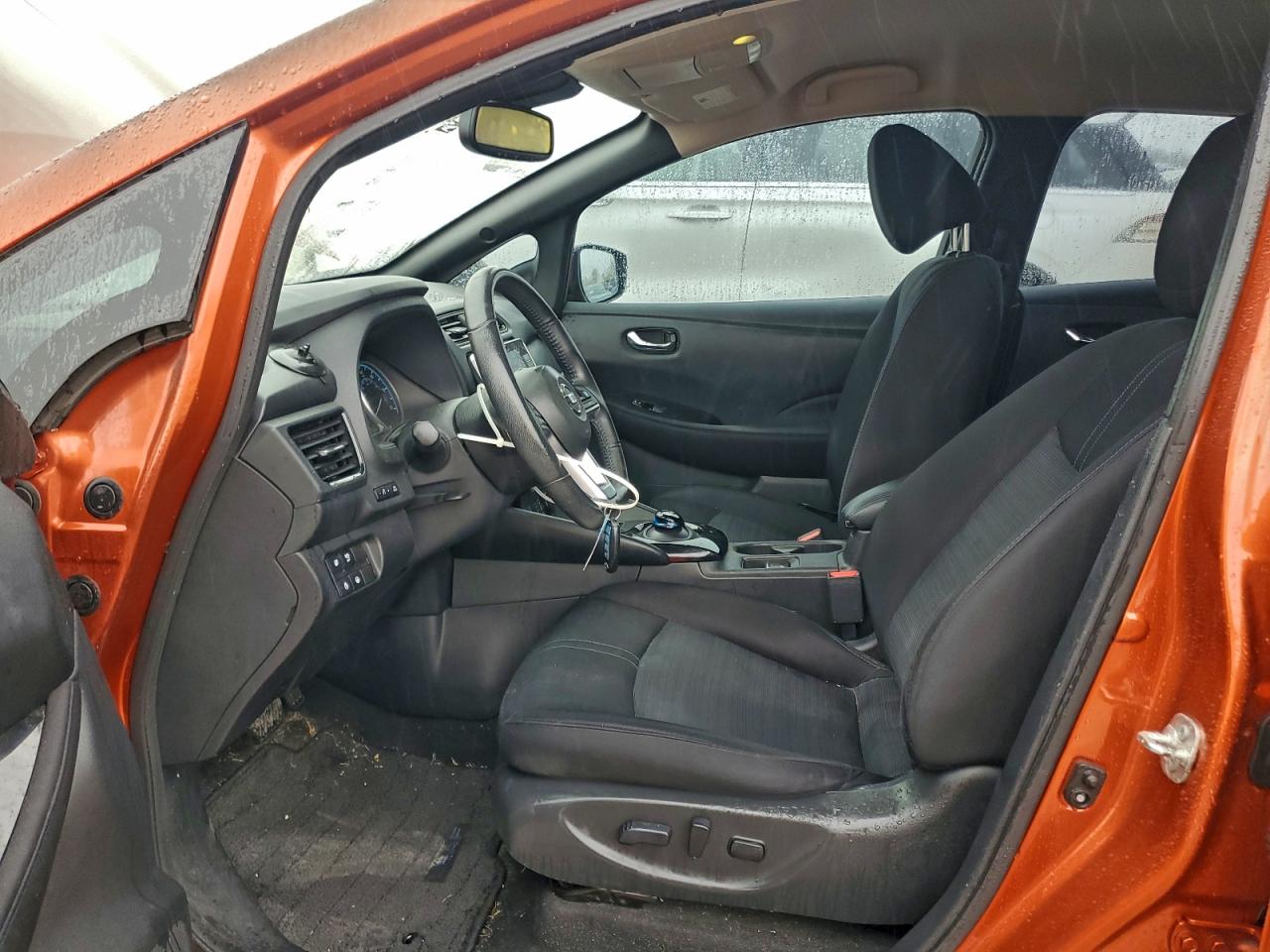 2022 NISSAN LEAF SV PLUS photo 13