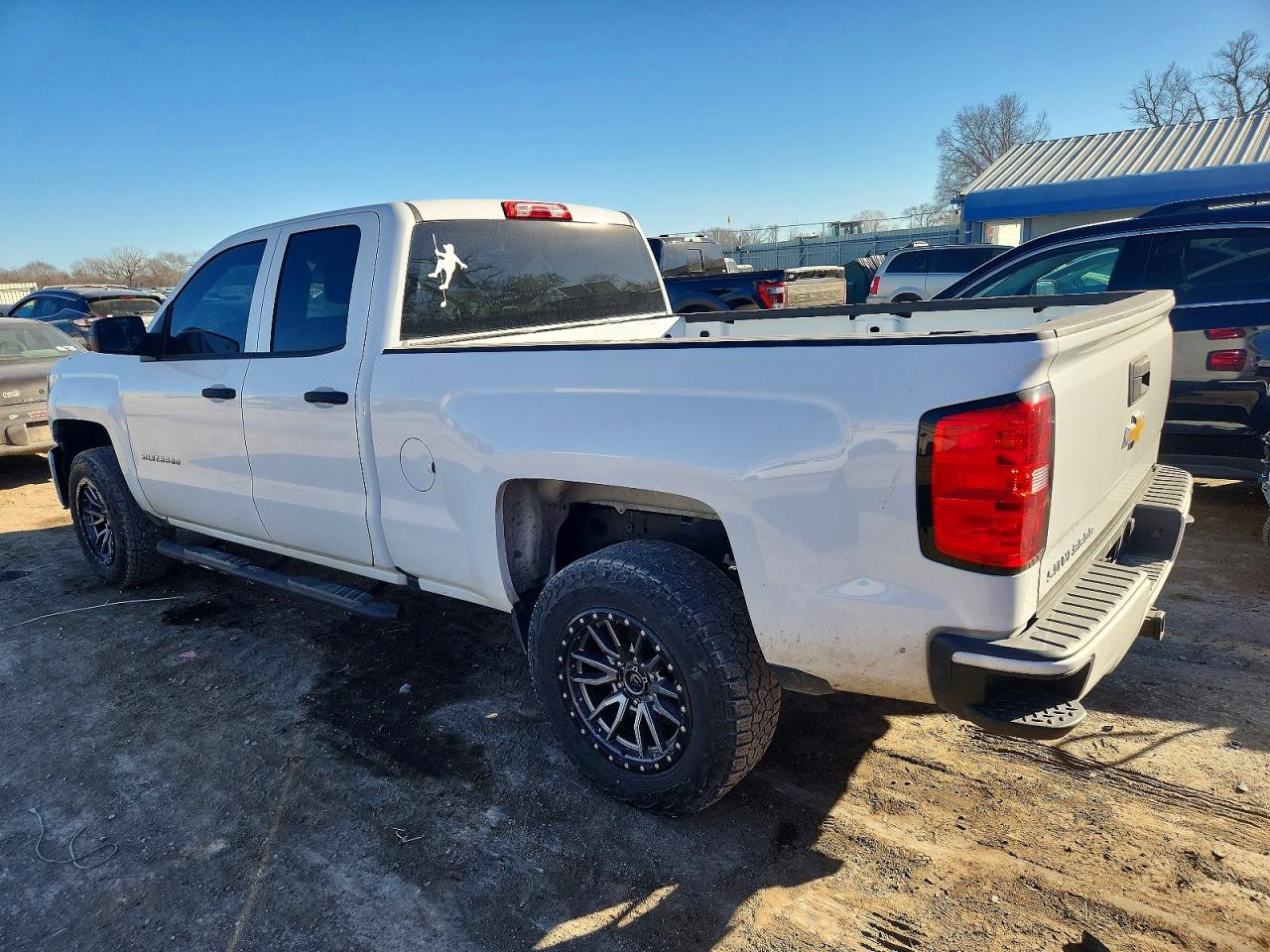 2016 CHEVROLET SILVERADO C1500 CUSTOM photo 2