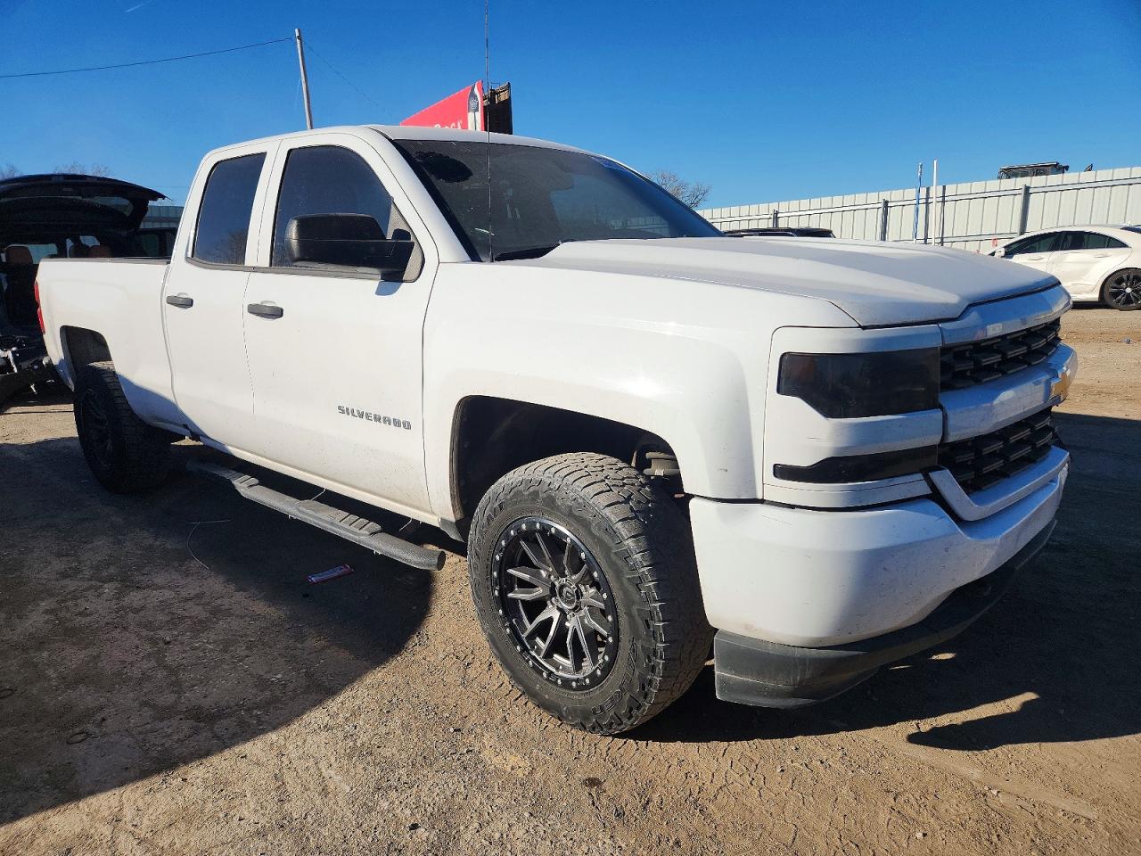 2016 CHEVROLET SILVERADO C1500 CUSTOM photo 4