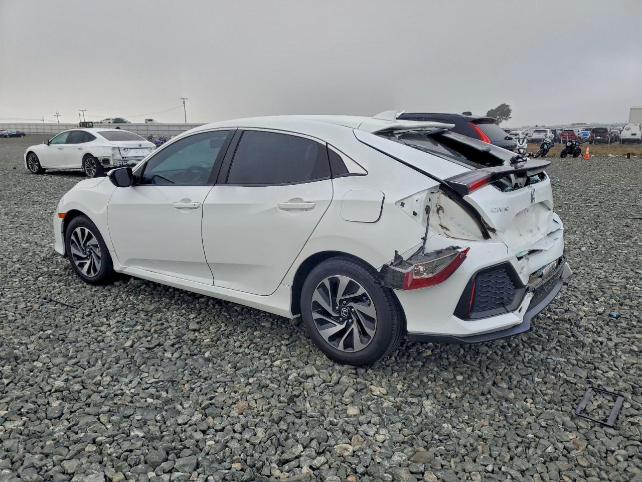 2017 HONDA CIVIC LX photo 3