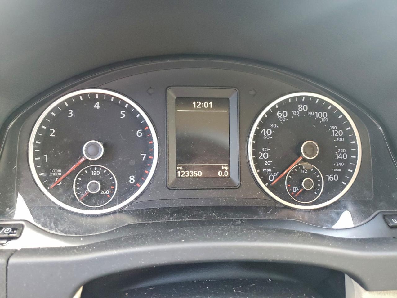 2017 VOLKSWAGEN TIGUAN S photo 9