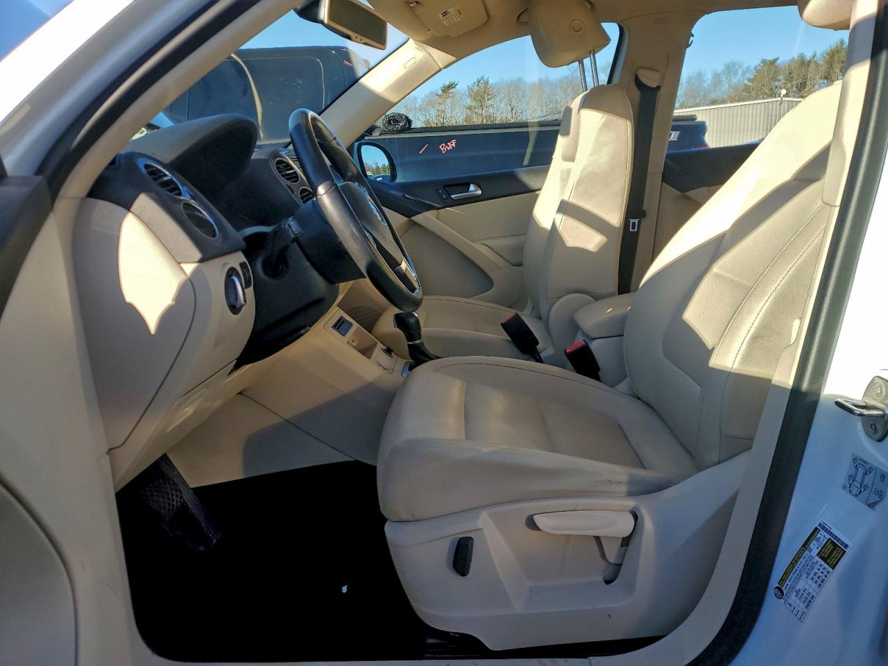 2017 VOLKSWAGEN TIGUAN S photo 7