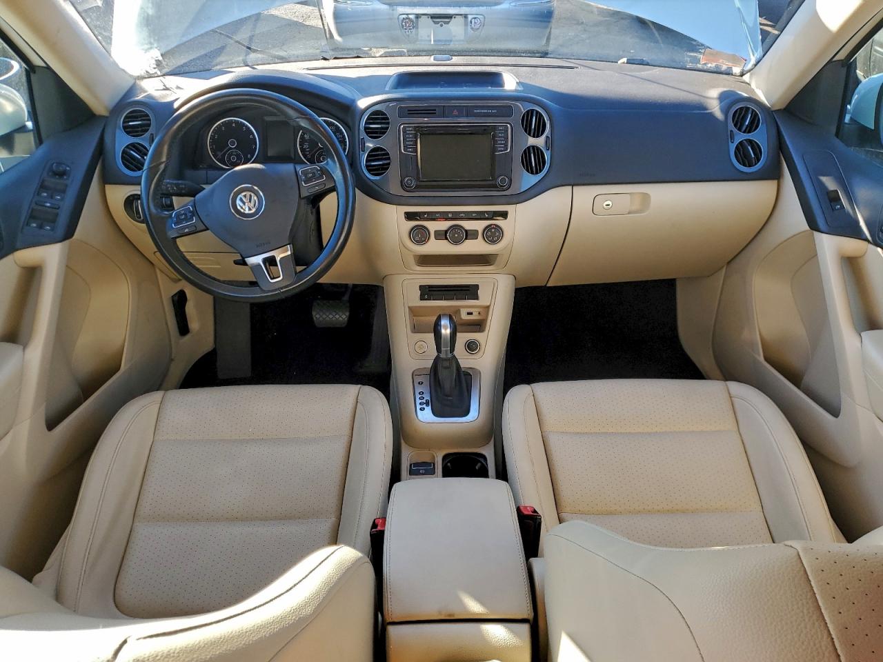 2017 VOLKSWAGEN TIGUAN S photo 8