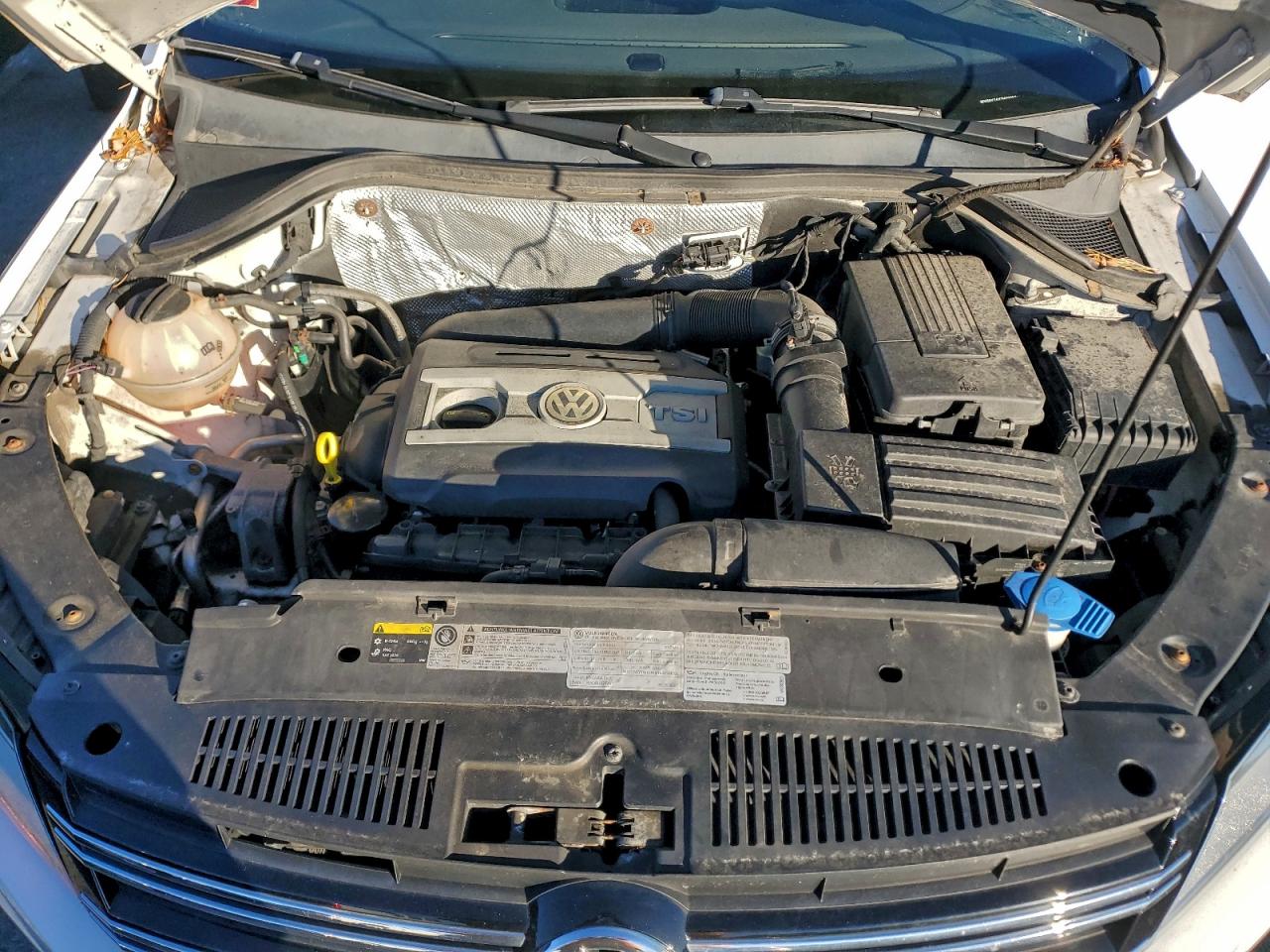 2017 VOLKSWAGEN TIGUAN S photo 12
