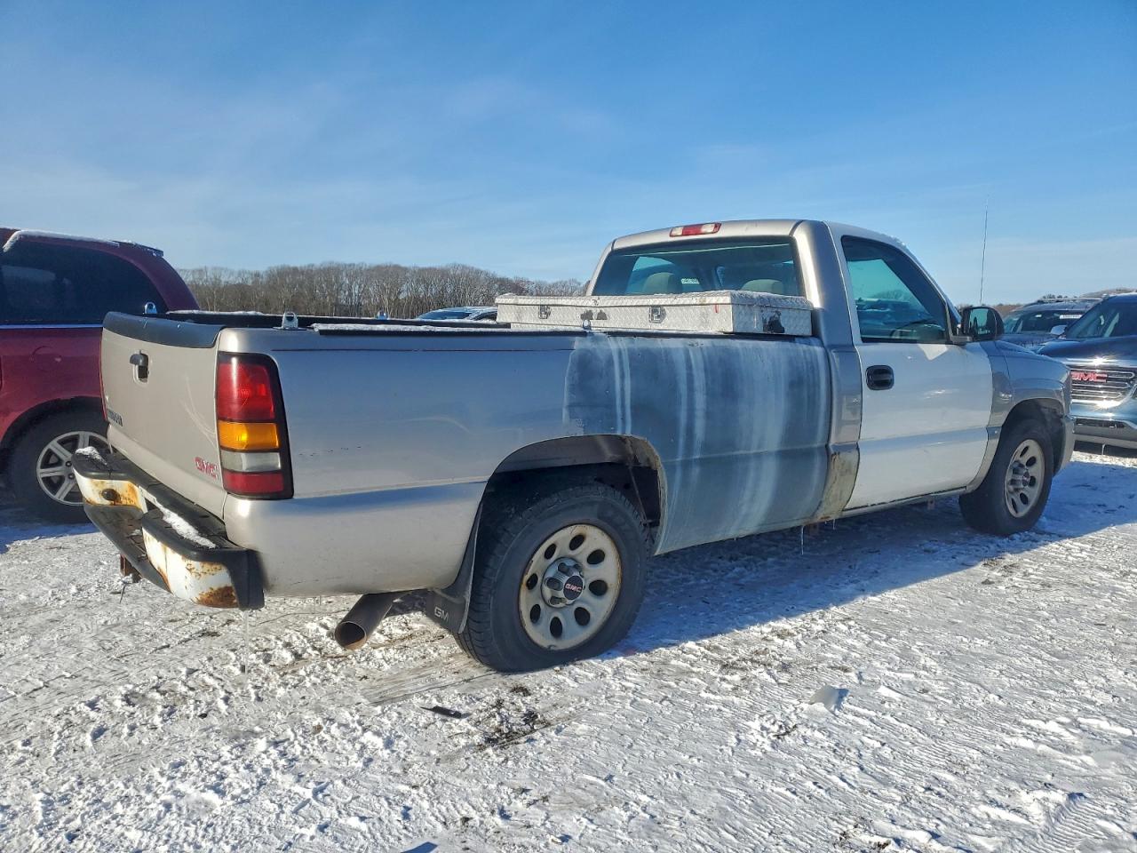 2006 GMC NEW SIERRA C1500 photo 3